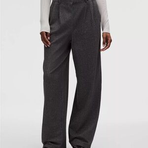 Lululemon Daydrift High-Rise Wide-Leg Trouser Short
Herringbone